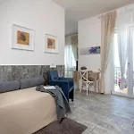 Residenza Il Punto פרוג'ה