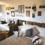 Residenza Il Punto פרוג'ה
