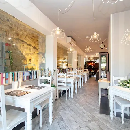 Residenza Il Punto Πανσιόν 4*